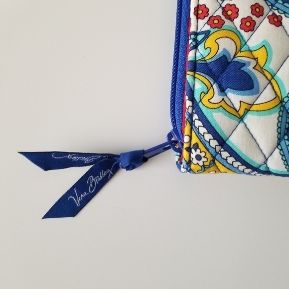 NWOT Vera Bradley Turn Lock Wallet Marina Paisley Print White/Red/Blue - Picture 5 of 9